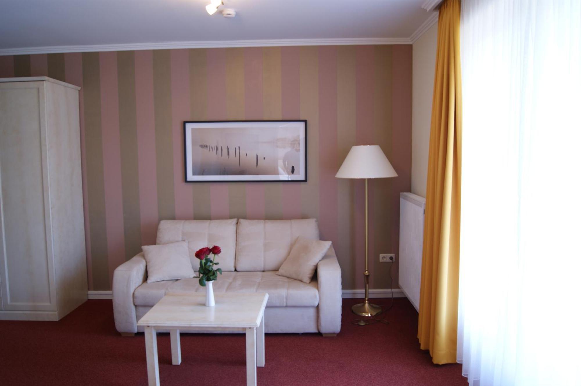 Hotel Pension Bellevue Bad Doberan Extérieur photo