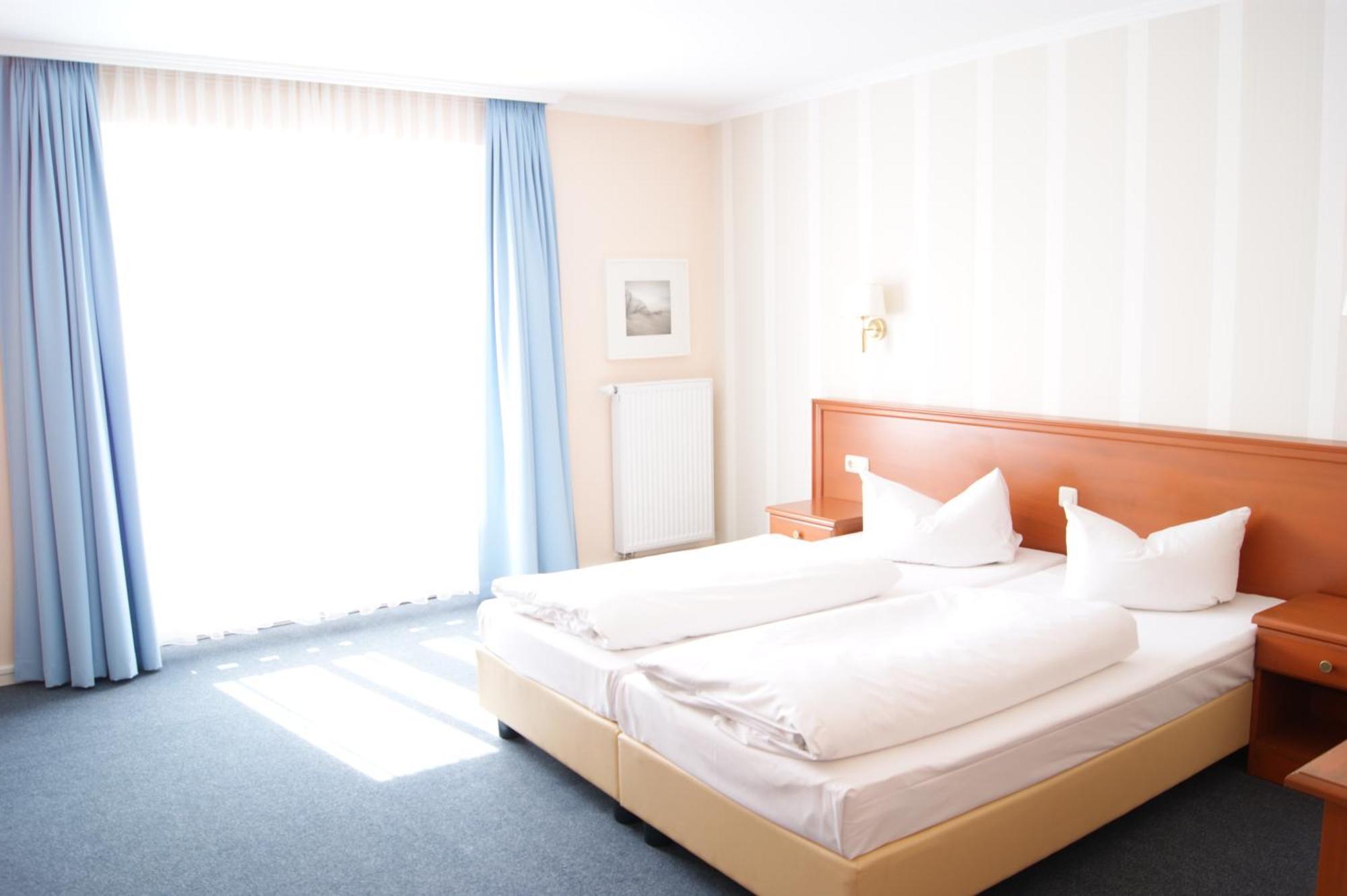 Hotel Pension Bellevue Bad Doberan Extérieur photo